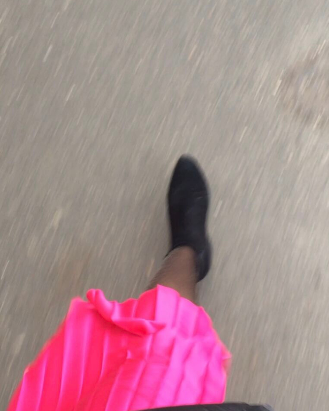 Le pouvoir de la jupe rose.